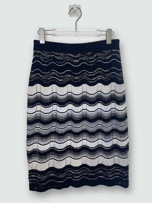 Scalloped Striped Knee Length Skirt | Size IT 44 ~ Medium
