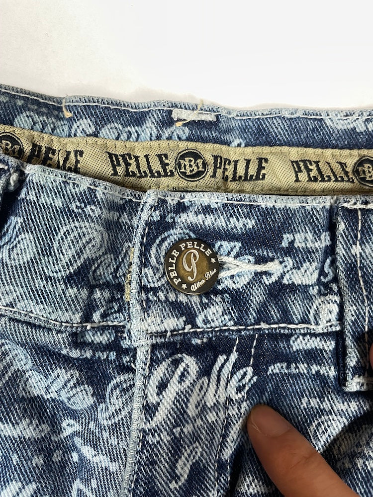 90s Logo Repeat Pattern Print Denim Wide Jeans | Size 32 Medium