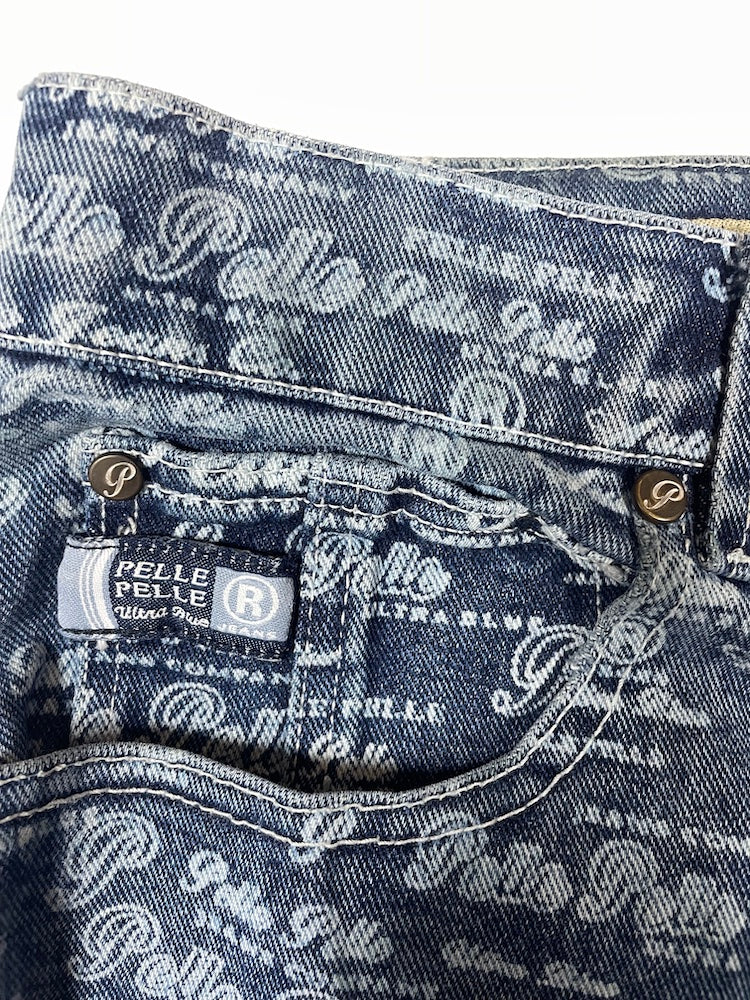 90s Logo Repeat Pattern Print Denim Wide Jeans | Size 32 Medium