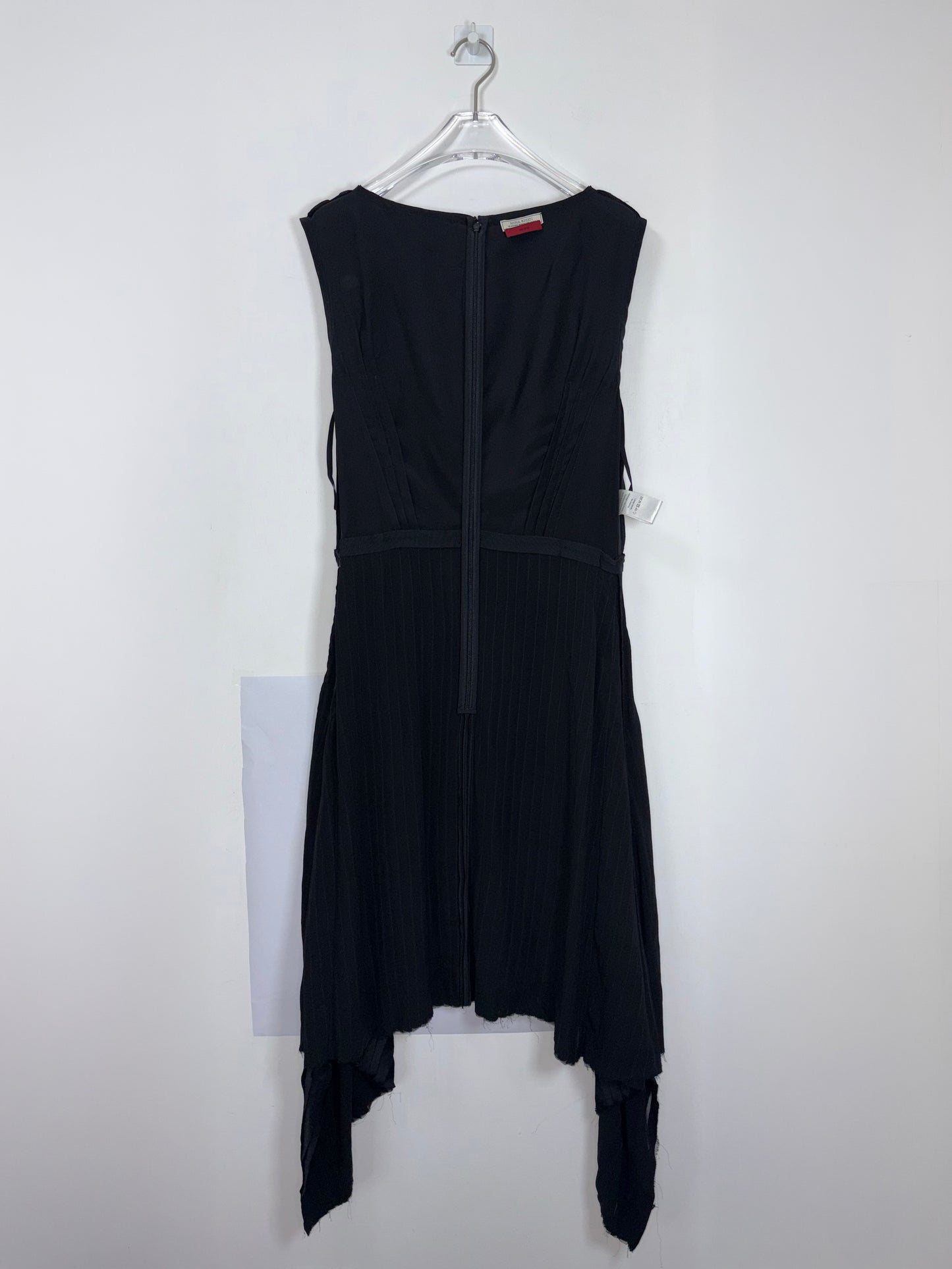 V-Neck Knee Length Sleeveless Black Dress | FR40 ~ Medium