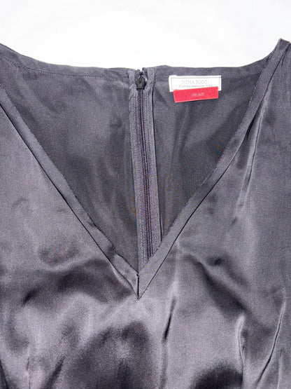 V-Neck Knee Length Sleeveless Black Dress | FR40 ~ Medium