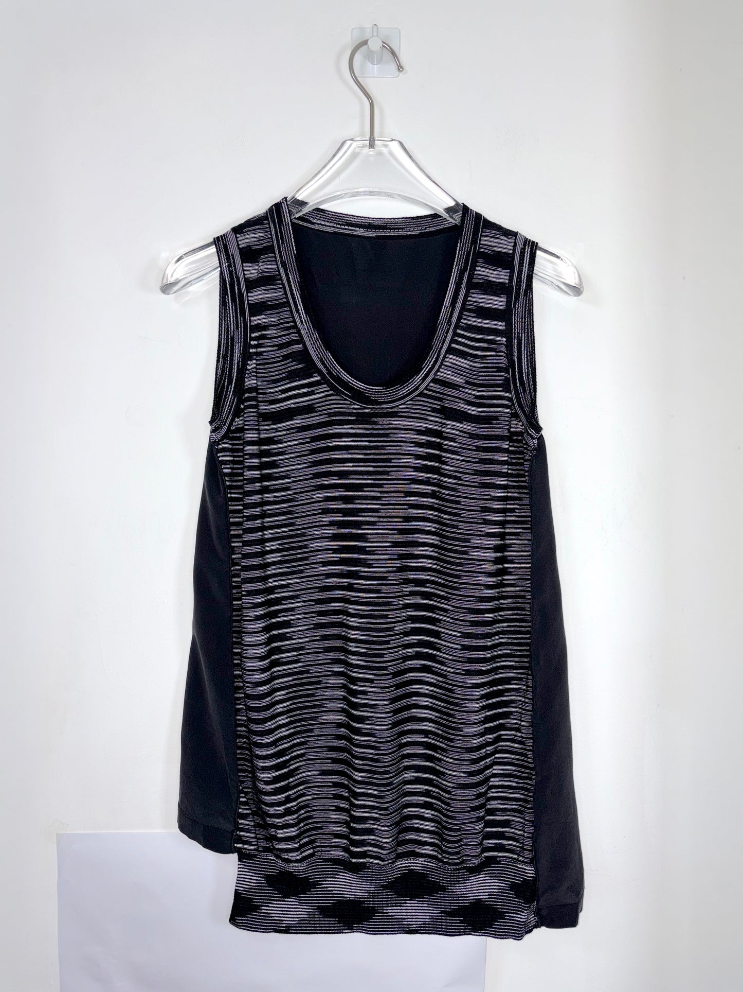 Black & White Striped Scoop Neck Tank Top | IT 40 ~ Small