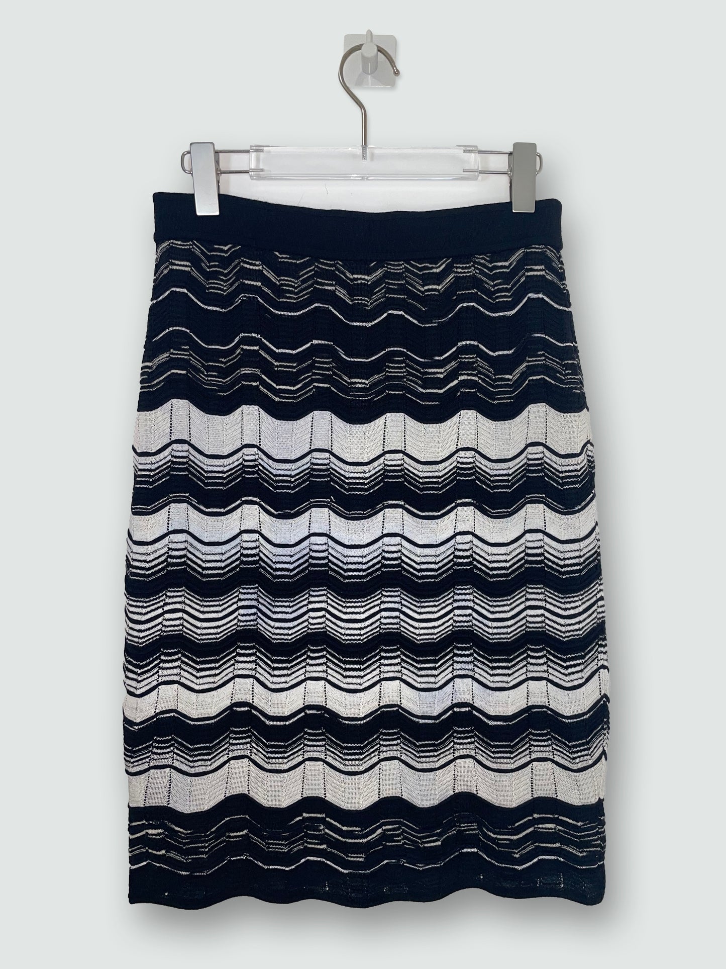 Scalloped Striped Knee Length Skirt | Size IT 44 ~ Medium