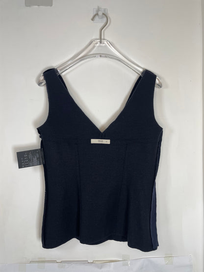 V Neck 100% Wool Black Top | Size IT42