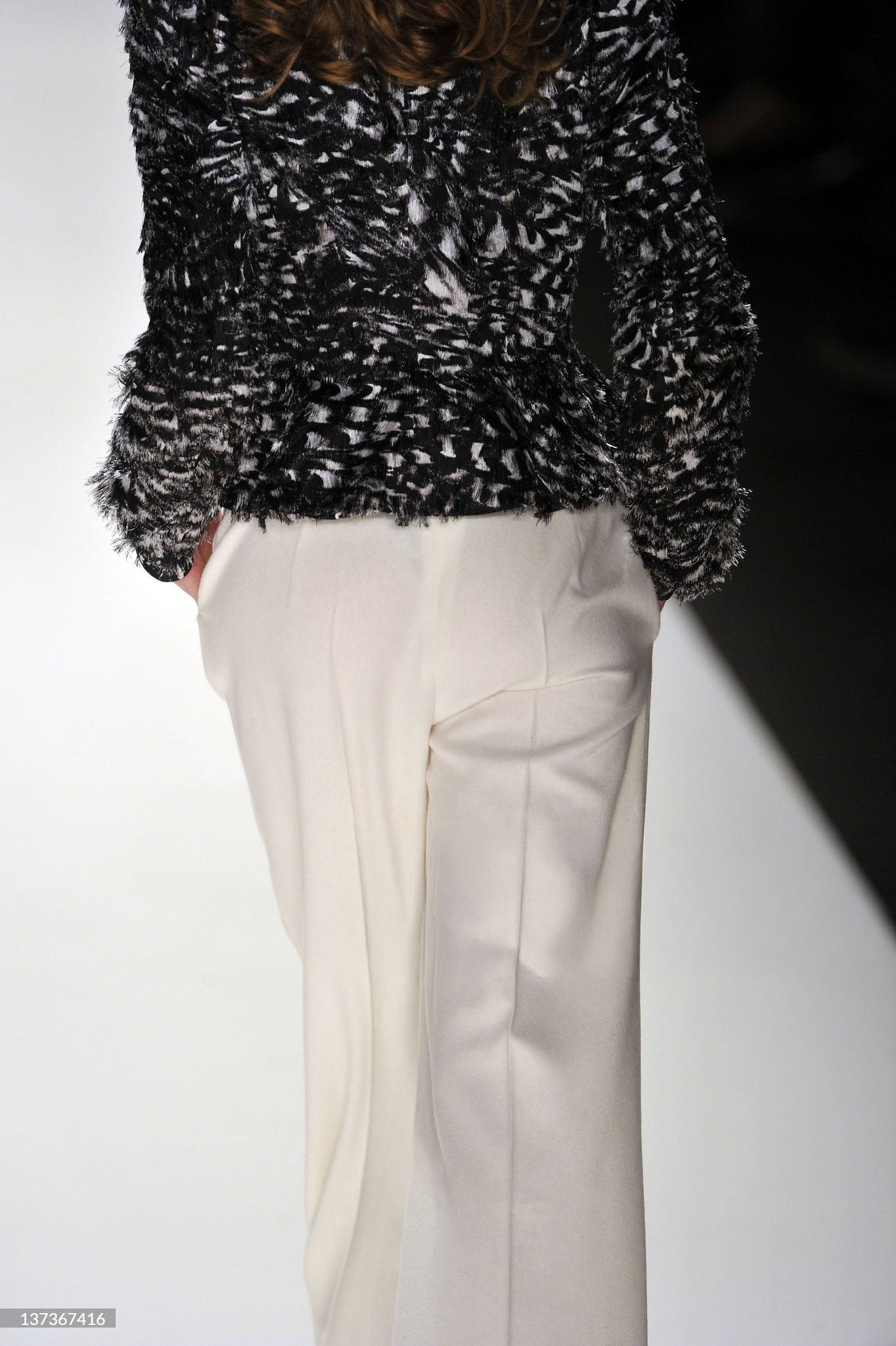 *RUNWAY* 2012 Fall Winter Feather Print Silk Jacket | DE 36 ~ Small