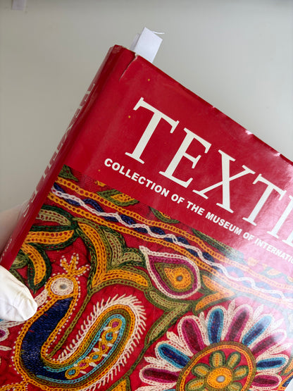 Textiles : Collection of the Museum of International Folk Art
