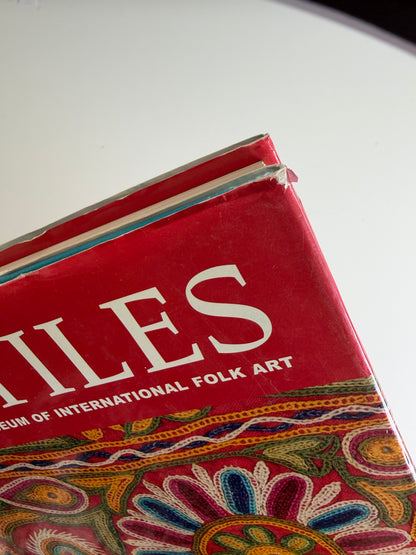 Textiles : Collection of the Museum of International Folk Art